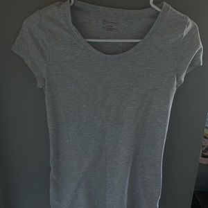 Gray tee